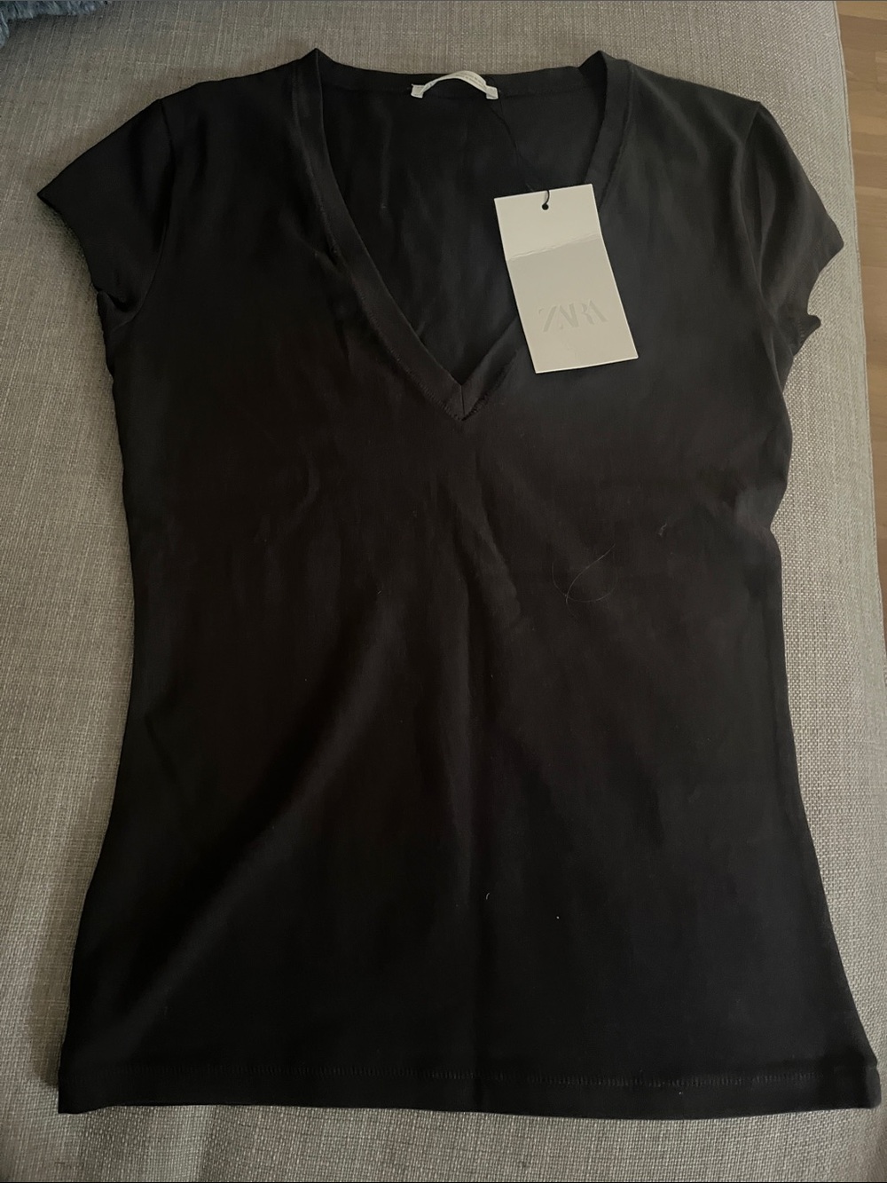 Zara Black V-Neck Cap Sleeve Tee NWT Med